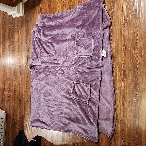 Purple Plush Angel Wrap. ONE SIZE - Picture 1 of 6
